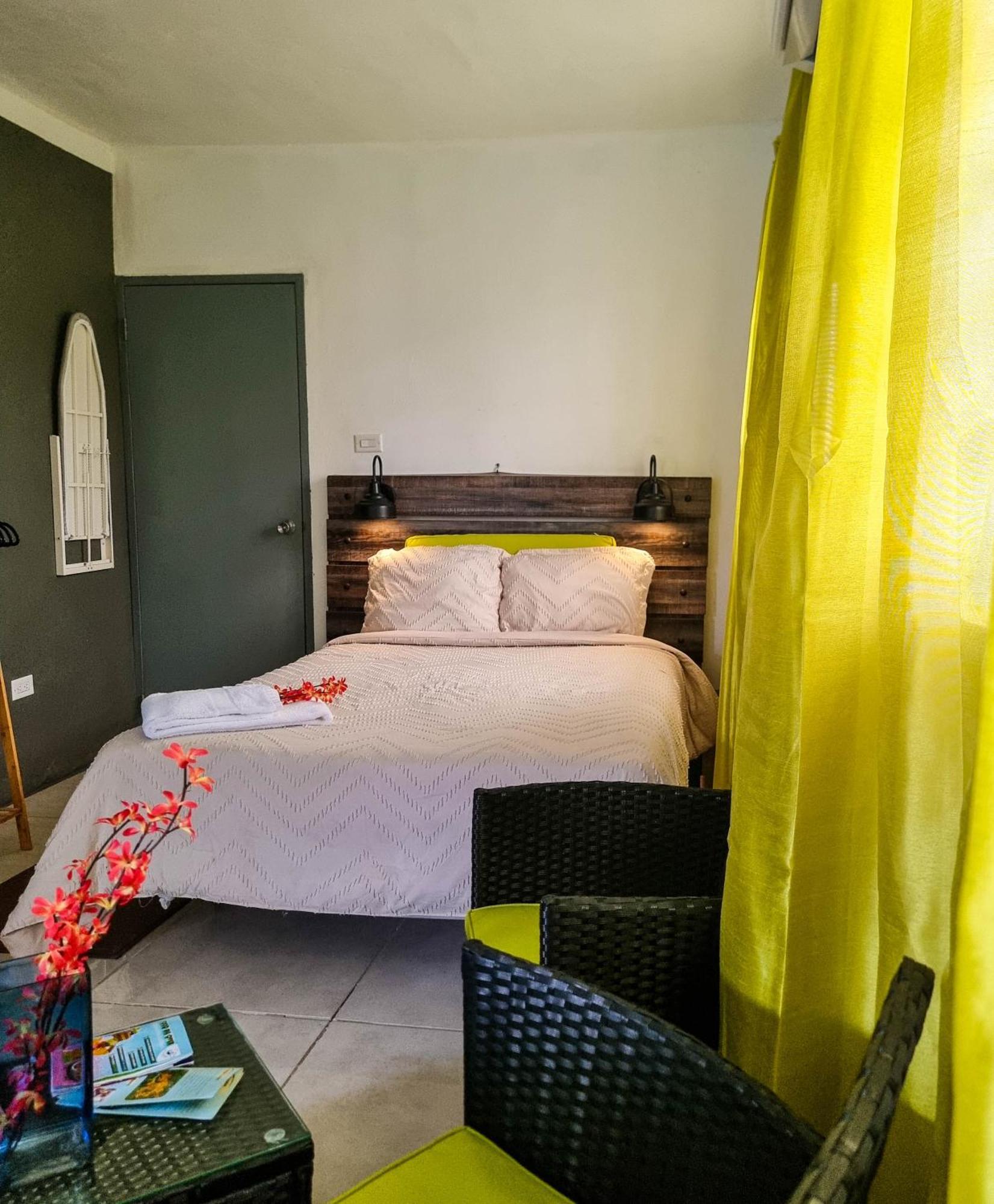 Cattleya Flor Hotel Oranjestad  Exteriér fotografie